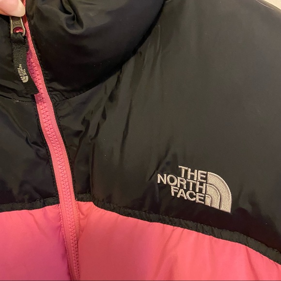 The North Face Womens Nuptse Pink and Black 700 Puffer - Picture 4 of 16